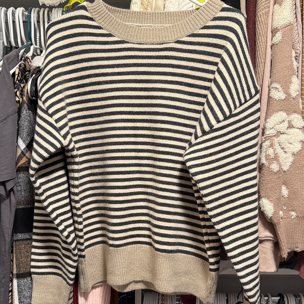Striped Women's Sweater NWT
